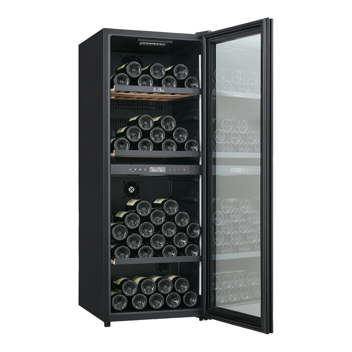 Cave de vinho Le Chai LCT2FS100 de 100 garrafas, vista de três quartos com a porta aberta e as garrafas nas prateleiras.