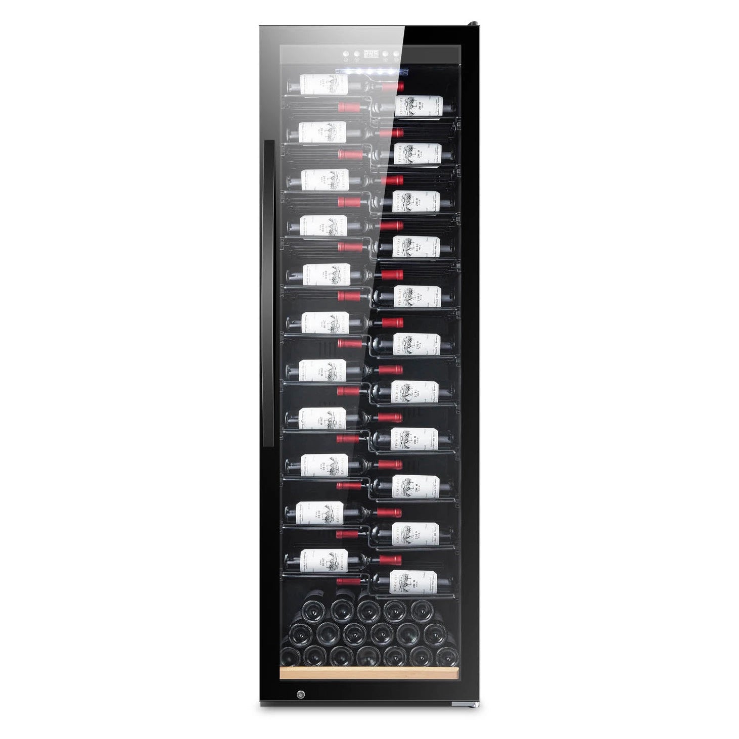 Interior da cave de vinho mQuvée WineExpert 192 com prateleiras metálicas para exibir etiquetas.