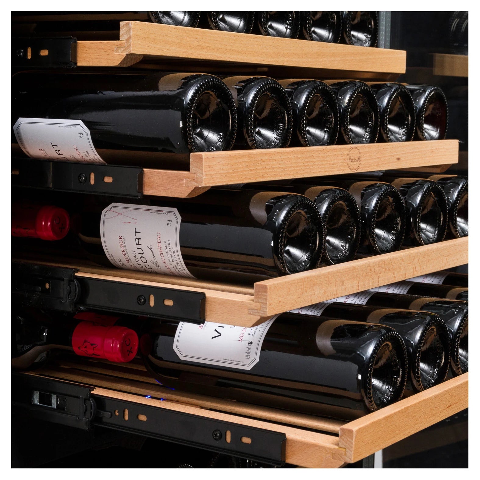 Cave de vinho Vinobox V168 GC 1T Black com filtro de carbono ativo e humidade controlada.