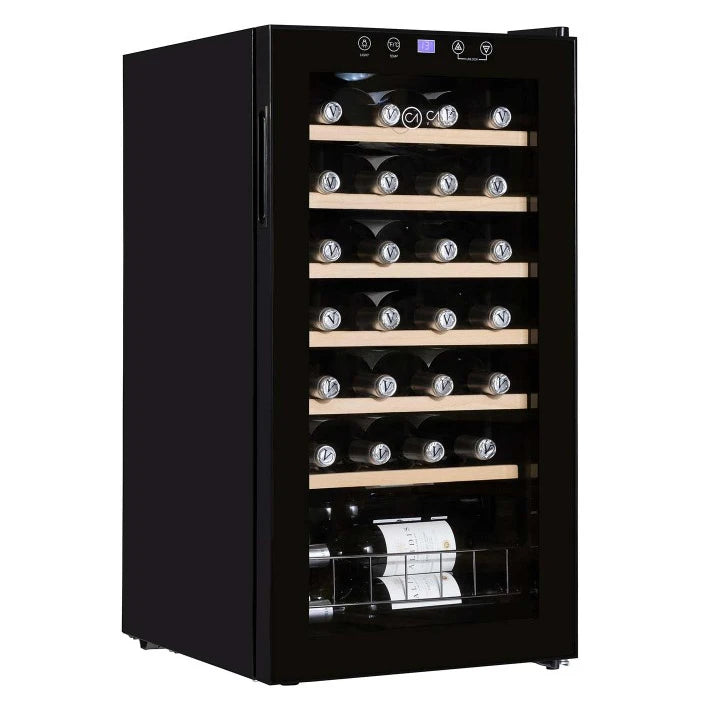 Cave de vinho Cave Vinum CV-28-CWS com compressor, controlo digital tátil e temperatura regulável de 4 a 16 ºC.