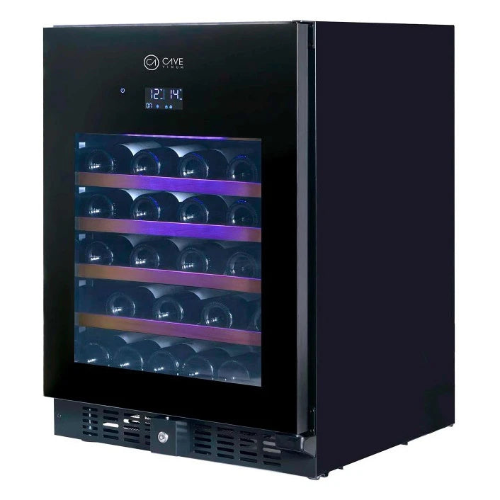 Interior da cave de vinho Cave Vinum CV-46-BL PREMIUM com iluminação LED e bandejas telescópicas para garrafas.