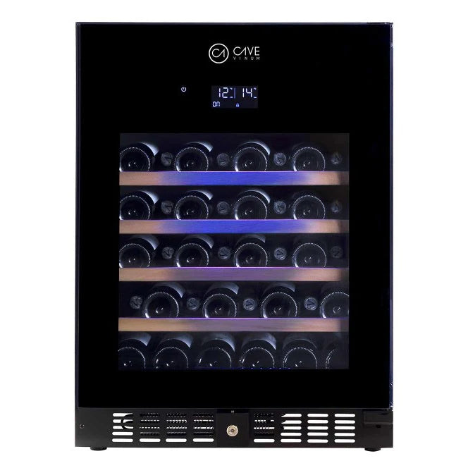 Cave de vinho 46 garrafas Cave Vinum CV-46-BL PREMIUM preta encastrável sob bancada com porta de vidro.
