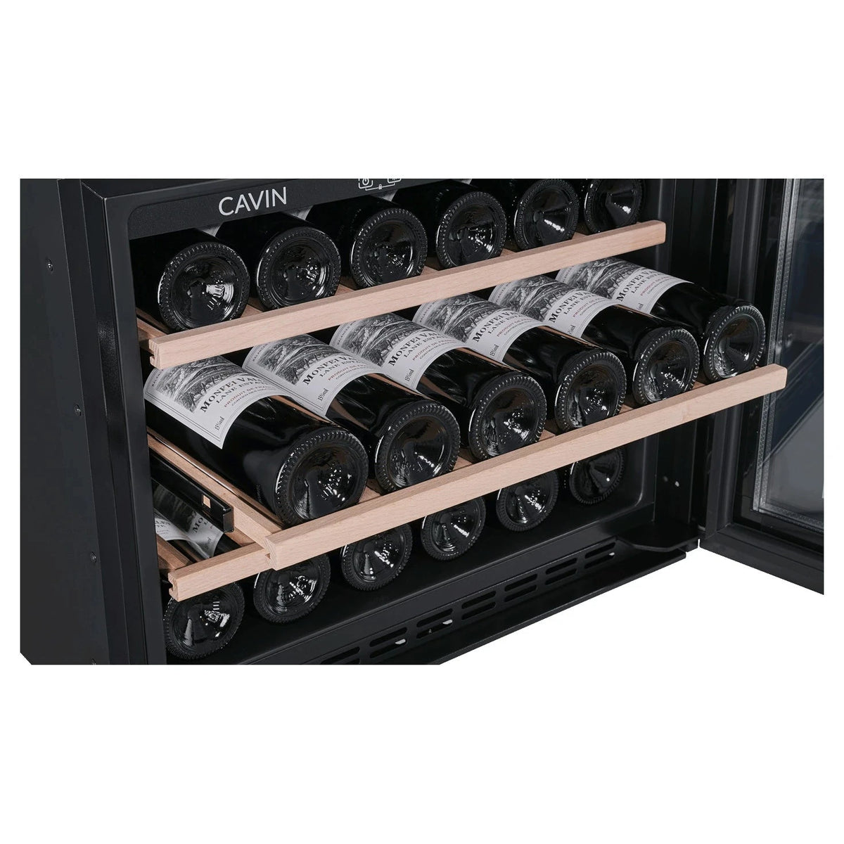 Detalhe interior da cave de vinho Cavin Scandinavian Collection 45