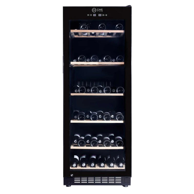 Cave de vinho 100 garrafas Cave Vinum CV-100-N preta com porta de vidro e prateleiras de madeira.