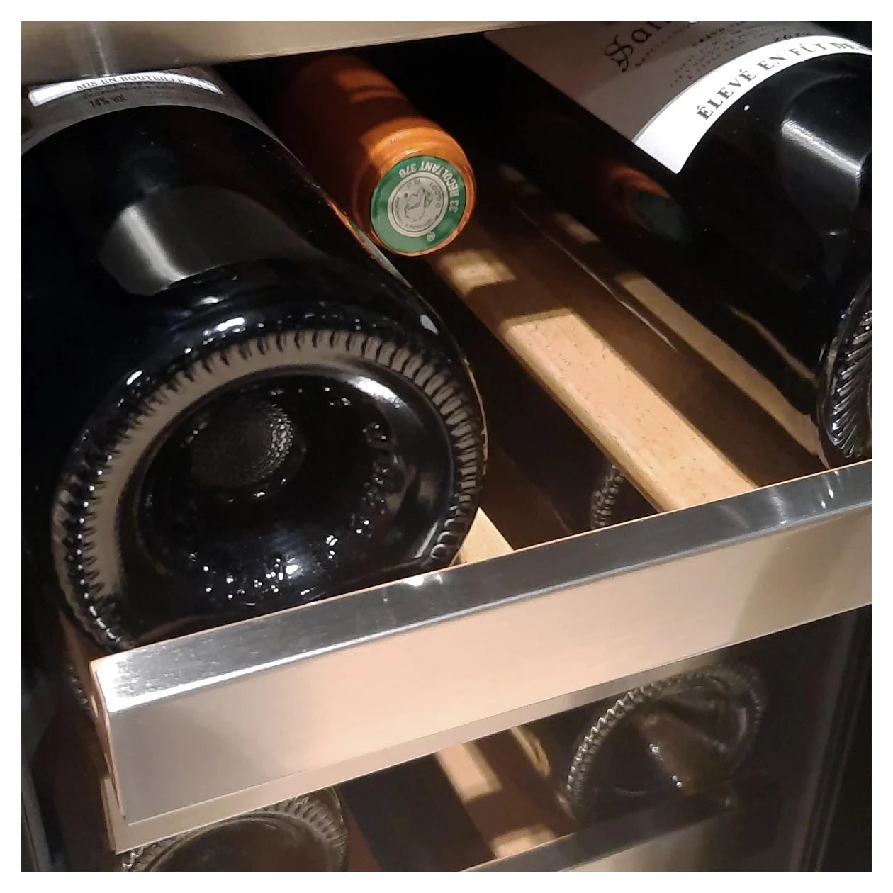 Cave de vinho integrável 18 garrafas Le Chai LMN180 Black