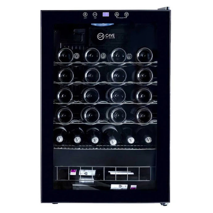 Cave de vinho 40 garrafas Cave Vinum CV-40-C preta com compressor, porta de vidro duplo anti-UV e acabamento elegante.