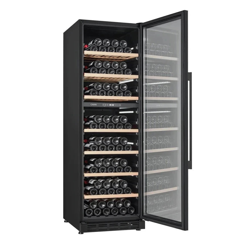 Interior de Cave de vinho para 151 garrafas Cavin Arctic Collection 151D Fullglass black com prateleiras