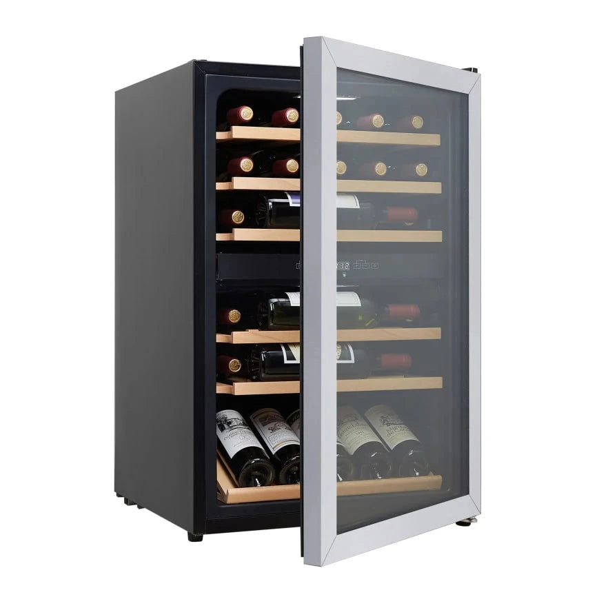 Interior de Cave de vinho para 45 garrafas Cavin Polar Collection 50 Stainless com prateleiras